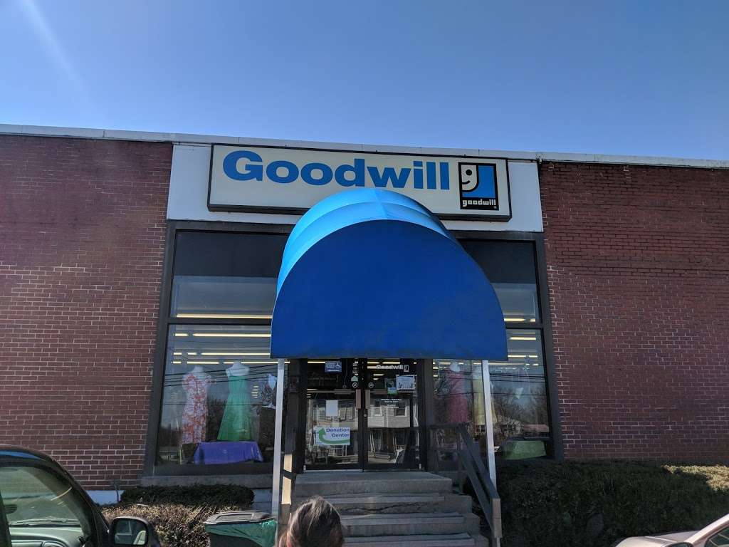Goodwill Store & Donation Center | 324 E Penn Ave, Robesonia, PA 19551, USA | Phone: (610) 693-6014