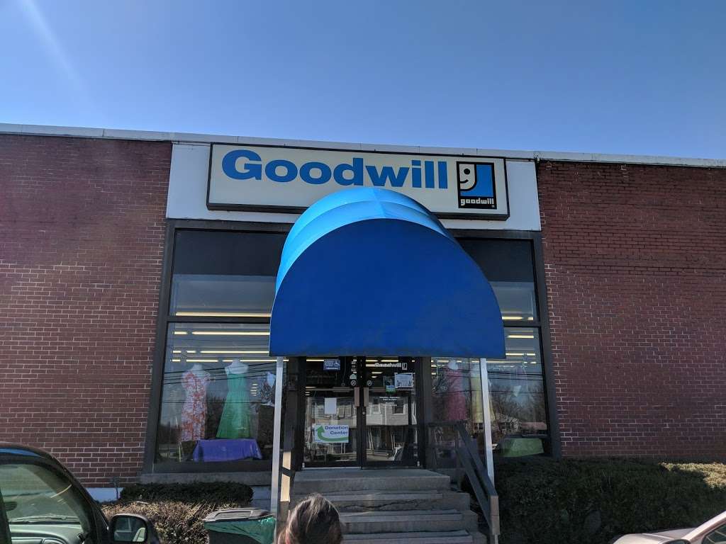 Goodwill Store & Donation Center | 324 E Penn Ave, Robesonia, PA 19551 | Phone: (610) 693-6014