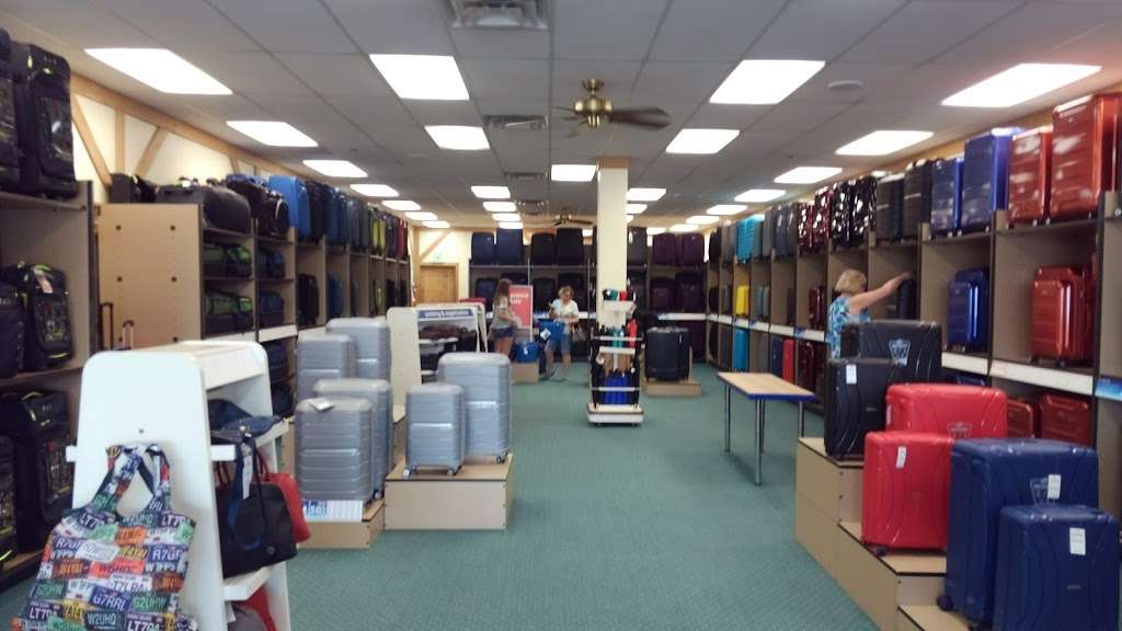 Samsonite | 5829 McWhinney Blvd #20, Loveland, CO 80538, USA | Phone: (970) 667-3699