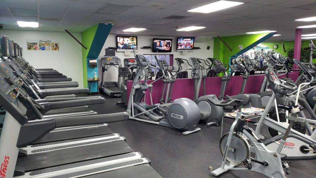 Prime Time Fitness | 3 Dunham Dr, New Fairfield, CT 06812, USA | Phone: (203) 312-0399