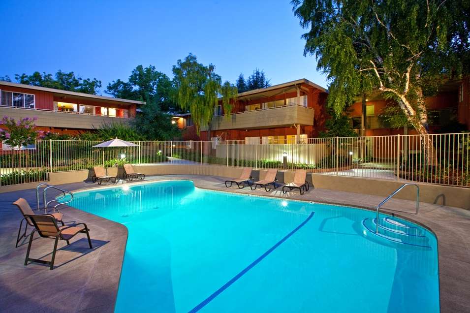 Bay Tree Apartment Homes | 347 Massol Ave, Los Gatos, CA 95030, USA | Phone: (408) 354-7317