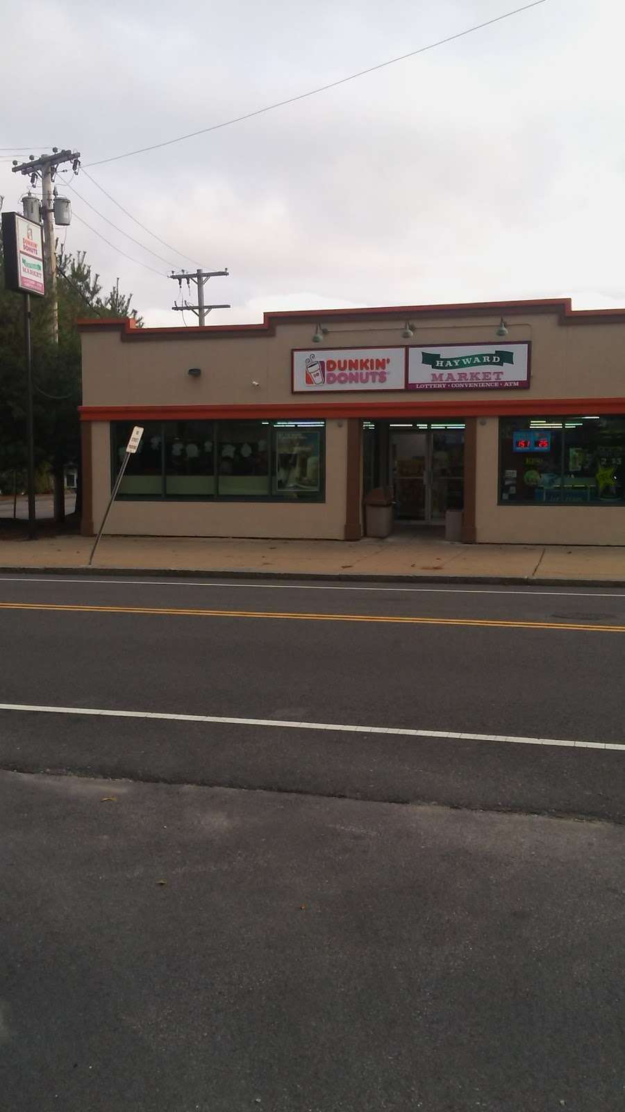 Dunkin Donuts | 29 Hayward St, Braintree, MA 02184, USA | Phone: (781) 849-0099