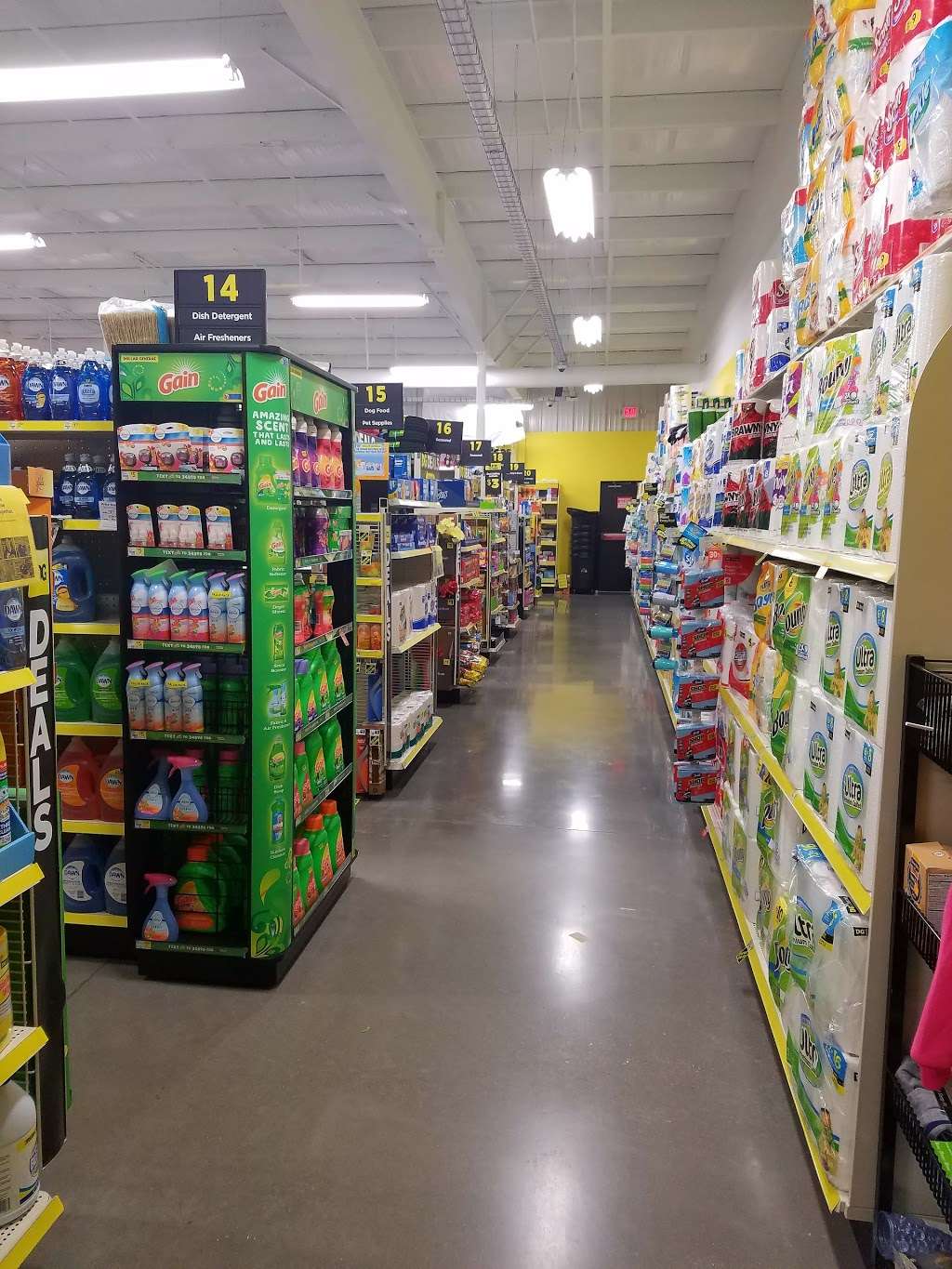 Dollar General | 15 N Hill St, Stewartstown, PA 17363, USA | Phone: (717) 993-7111