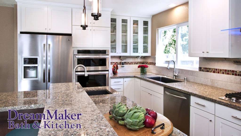 DreamMaker Bath & Kitchen | 1000 Butterfield Rd #1001, Vernon Hills, IL 60061, USA | Phone: (847) 232-6700