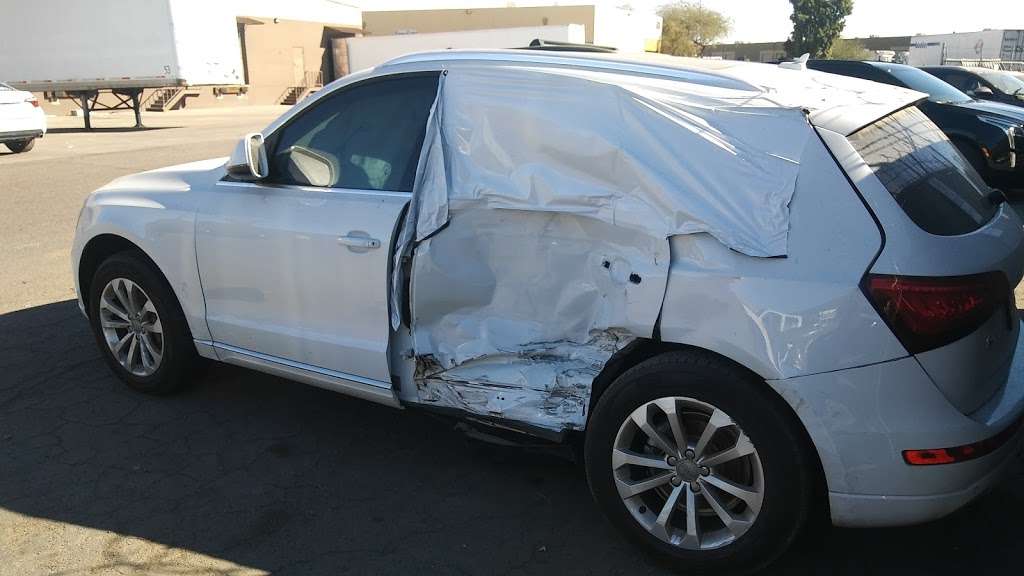 Best Deal Auto Body | 5511 N 51st Ave #109, Glendale, AZ 85301 | Phone: (602) 497-3006