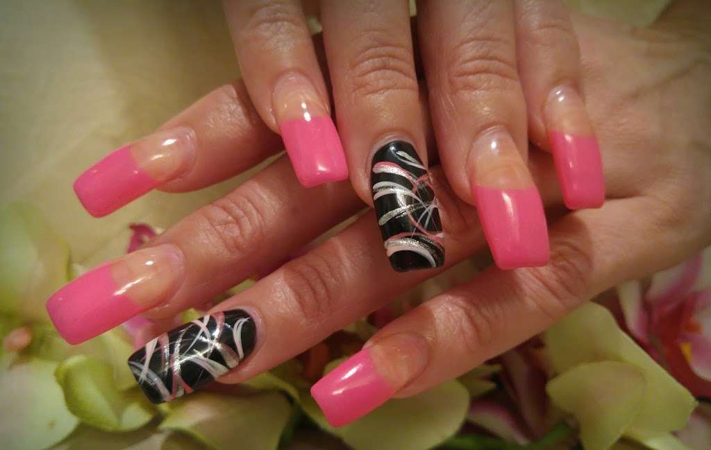 Bella Nails | 16861 E Colonial Dr, Orlando, FL 32820, USA | Phone: (407) 568-5262