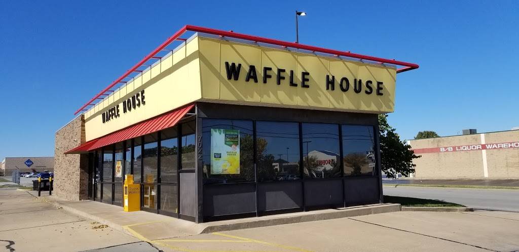 Waffle House | 1699 NE Douglas St, Lees Summit, MO 64086, USA | Phone: (816) 246-5690