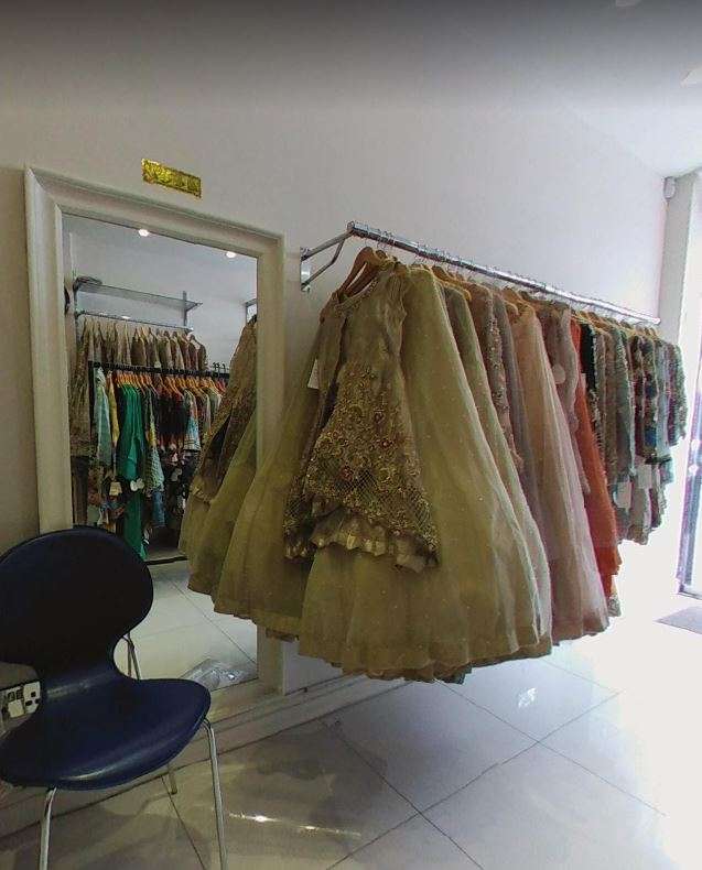 Golden Zari by Shujat Ilford | 294 Ilford Ln, Ilford IG1 2LP, UK | Phone: 020 3602 3704