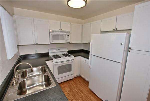 Oak Park Apartment Homes | 5325 Oak Park Ln, Oak Park, CA 91377 | Phone: (818) 707-7743