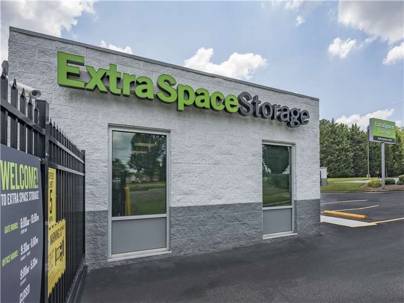Extra Space Storage | 1108 18th St NE, Hickory, NC 28601, USA | Phone: (828) 324-1414