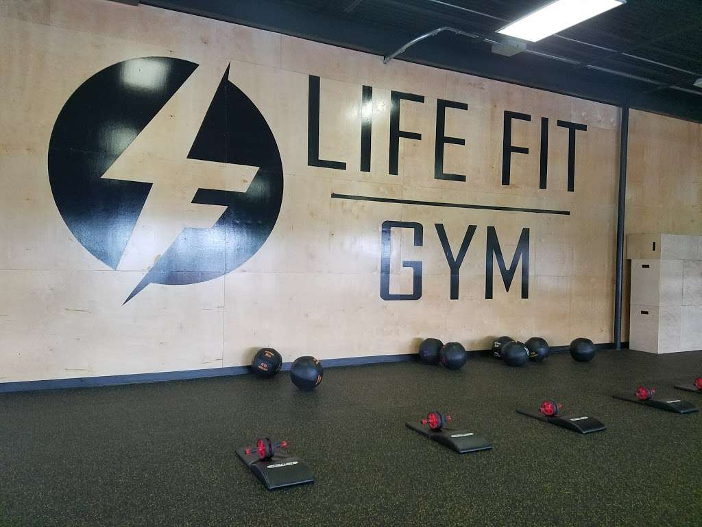 Life Fit Gym | 5399 W Richey Rd, Houston, TX 77066, USA | Phone: (832) 461-1904