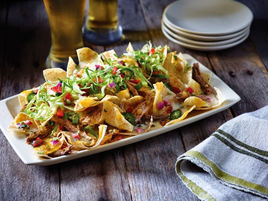 Applebees Grill + Bar | 10135 Pines Blvd, Pembroke Pines, FL 33026, USA | Phone: (954) 438-3370