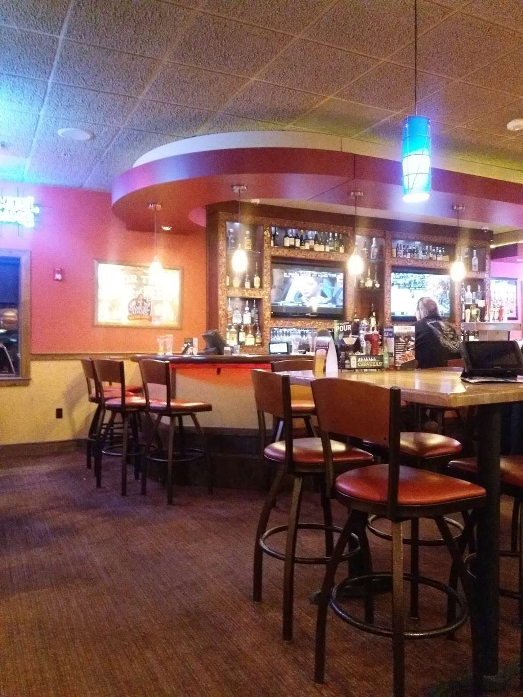 Applebees Grill + Bar | 800 Cape Hwy, Raynham, MA 02767, USA | Phone: (508) 823-1126