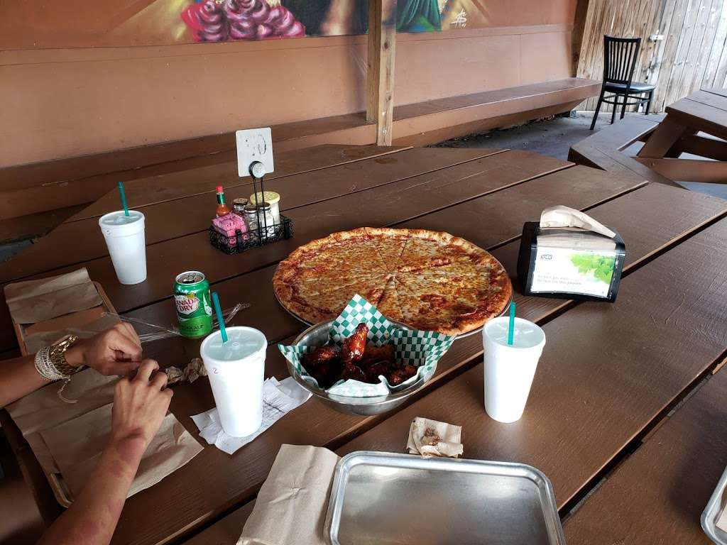 Big Lous Pizza | 2048 S WW White Rd, San Antonio, TX 78222 | Phone: (210) 337-0707