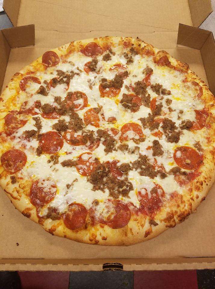 M&M Pizza | 1418 Richmond Tappahannock Hwy, Manquin, VA 23106, USA | Phone: (804) 769-9744