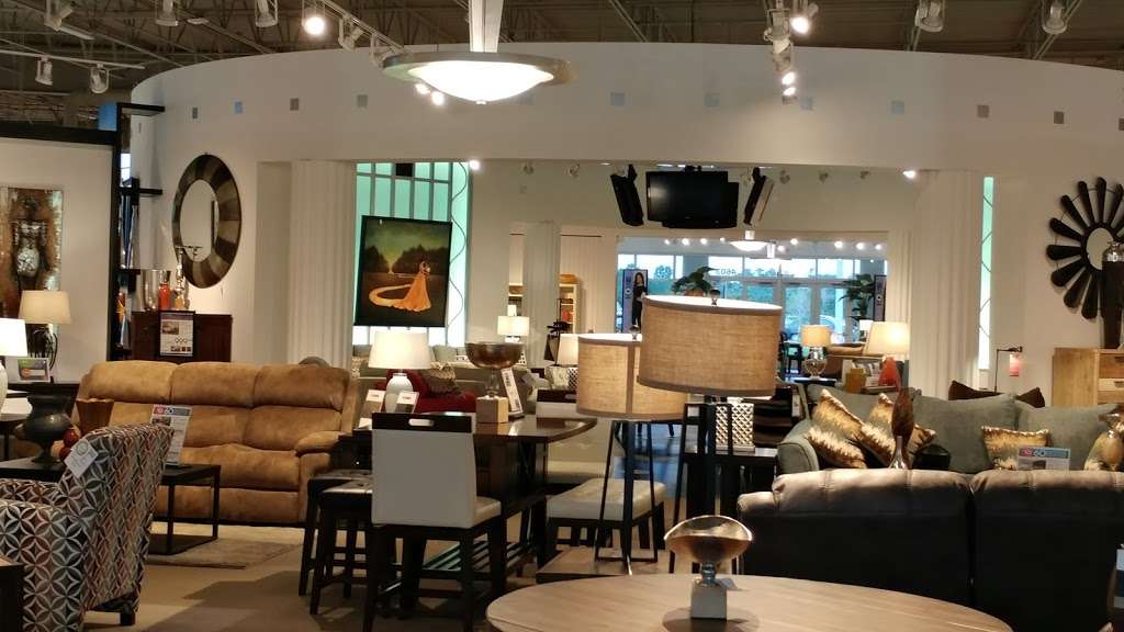 Rooms To Go Furniture Store | 4603 W New Haven Ave Ste 102, Melbourne, FL 32904 | Phone: (321) 984-8520