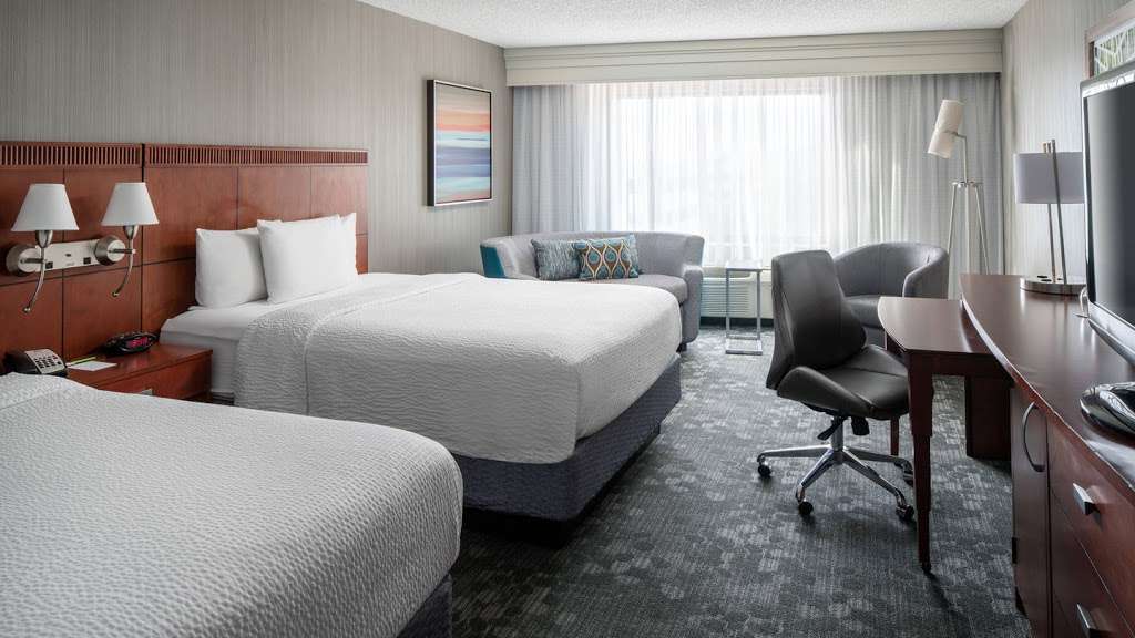 Courtyard by Marriott Foothill Ranch Irvine East/Lake Forest | 27492 Portola Pkwy, Foothill Ranch, CA 92610 | Phone: (949) 951-5700