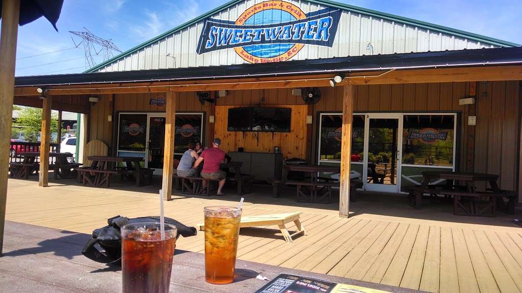 Sweetwater Sports Bar & Grill | 4582 Charlotte Hwy, Lake Wylie, SC 29710 | Phone: (803) 831-1788