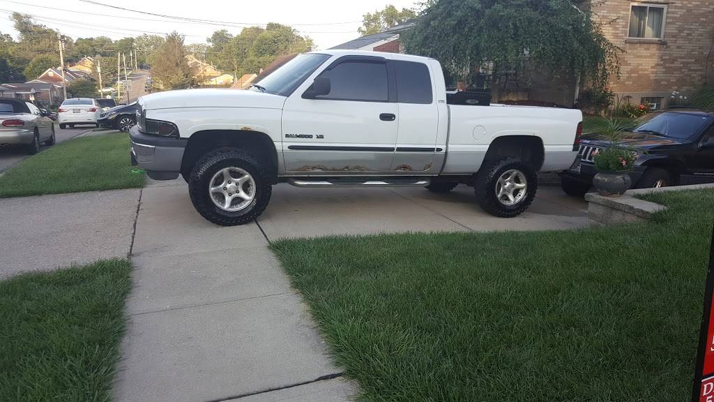 Quality Upholstery & Trim Shop | 7021 Harrison Ave, Cincinnati, OH 45247, USA | Phone: (513) 353-3999