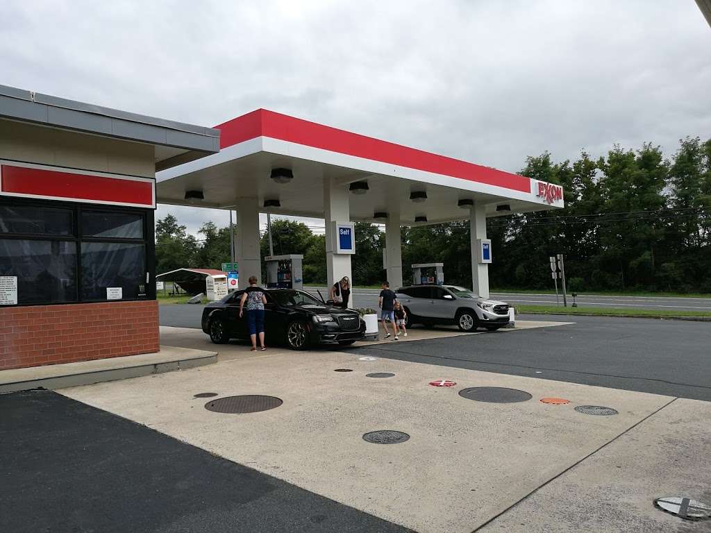 Exxon | 13102 Clear Spring Rd, Clear Spring, MD 21722, USA | Phone: (301) 842-3268