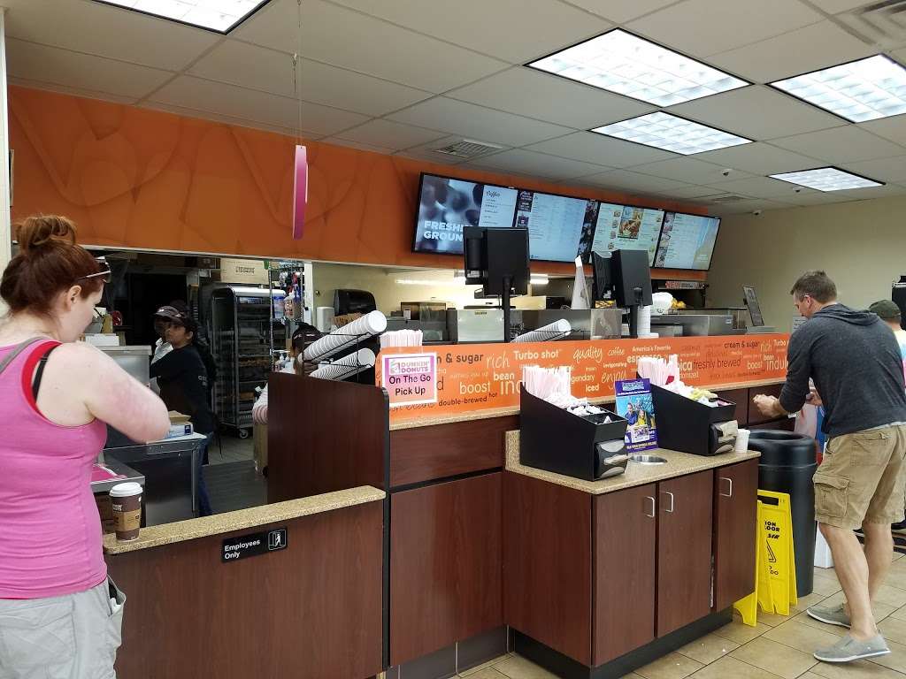 Dunkin Donuts | 1720 Naamans Rd, Wilmington, DE 19810 | Phone: (302) 529-0540