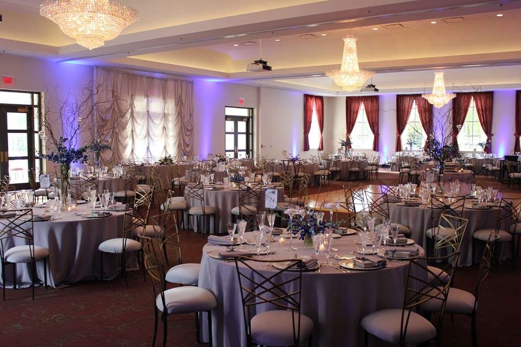 Loyola at Cuneo Mansion and Gardens | 1350 Milwaukee Ave, Vernon Hills, IL 60061, USA | Phone: (847) 362-3042
