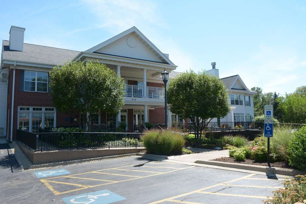 The Birches Assisted Living | 215 55th St, Clarendon Hills, IL 60514 | Phone: (630) 789-1135
