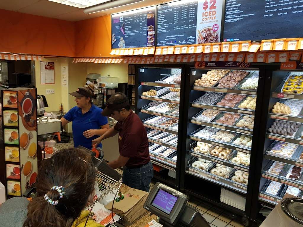 Dunkin Donuts | Kosher Location, 21401 Powerline Rd, Boca Raton, FL 33433, USA | Phone: (561) 757-3731