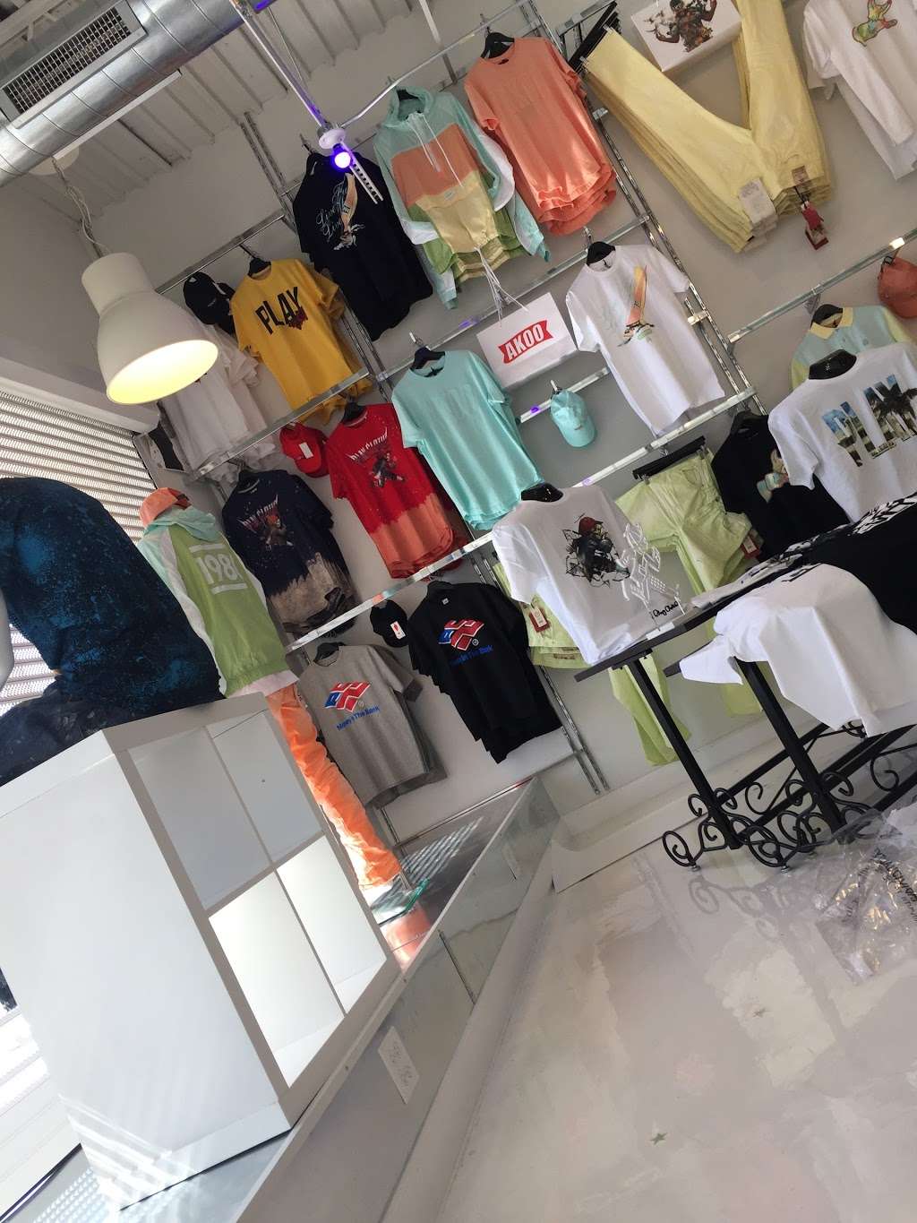 R.O.K Island Clothing | 317 E Glenwood Lansing Rd, Glenwood, IL 60425, USA | Phone: (708) 833-7690