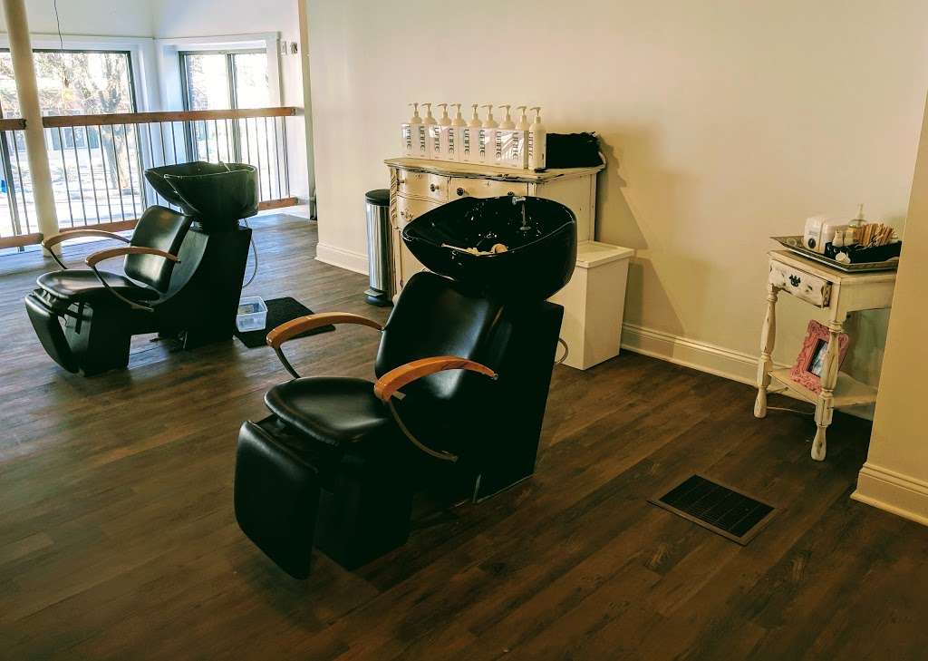 The Colour Bar Hair Studio | 520 Main St, Harleysville, PA 19438, USA | Phone: (267) 932-9942