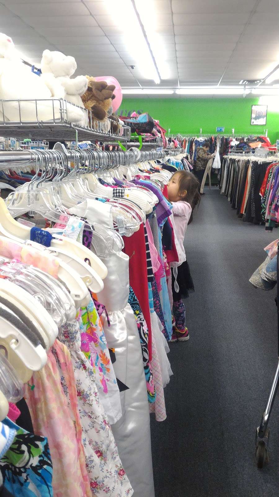 Wabash Valley Goodwill | 1021 Indianapolis Rd, Greencastle, IN 46135, USA | Phone: (765) 653-6587