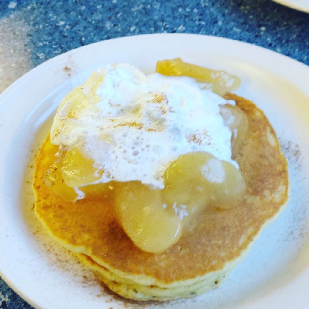 LDees Pancake House | 522 E Main St, Front Royal, VA 22630, USA | Phone: (540) 635-3791