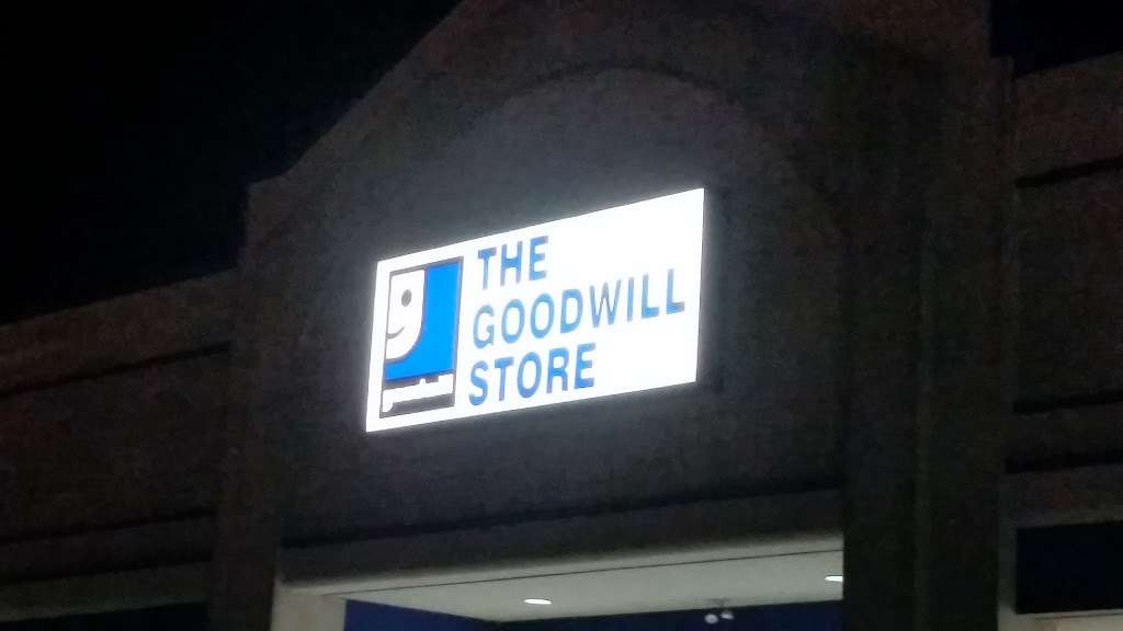 Goodwill Store | 228 NJ-35, Cliffwood, NJ 07721, USA | Phone: (732) 566-0277