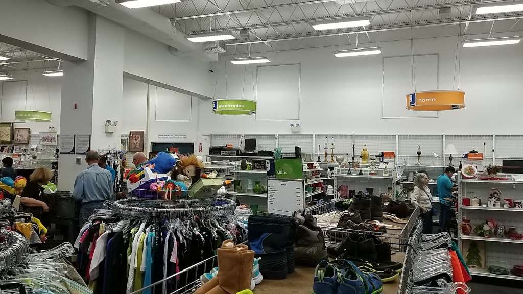 Goodwill Retail Store & Donation Center | 4816 Boiling Brook Pkwy, Rockville, MD 20852 | Phone: (301) 881-0744