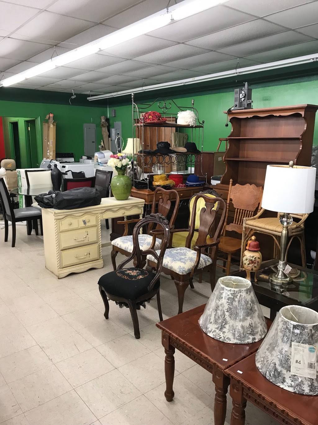 Secondhand Vintage | 1555 NC-56 Suite A-3, Creedmoor, NC 27522, USA | Phone: (919) 352-8645