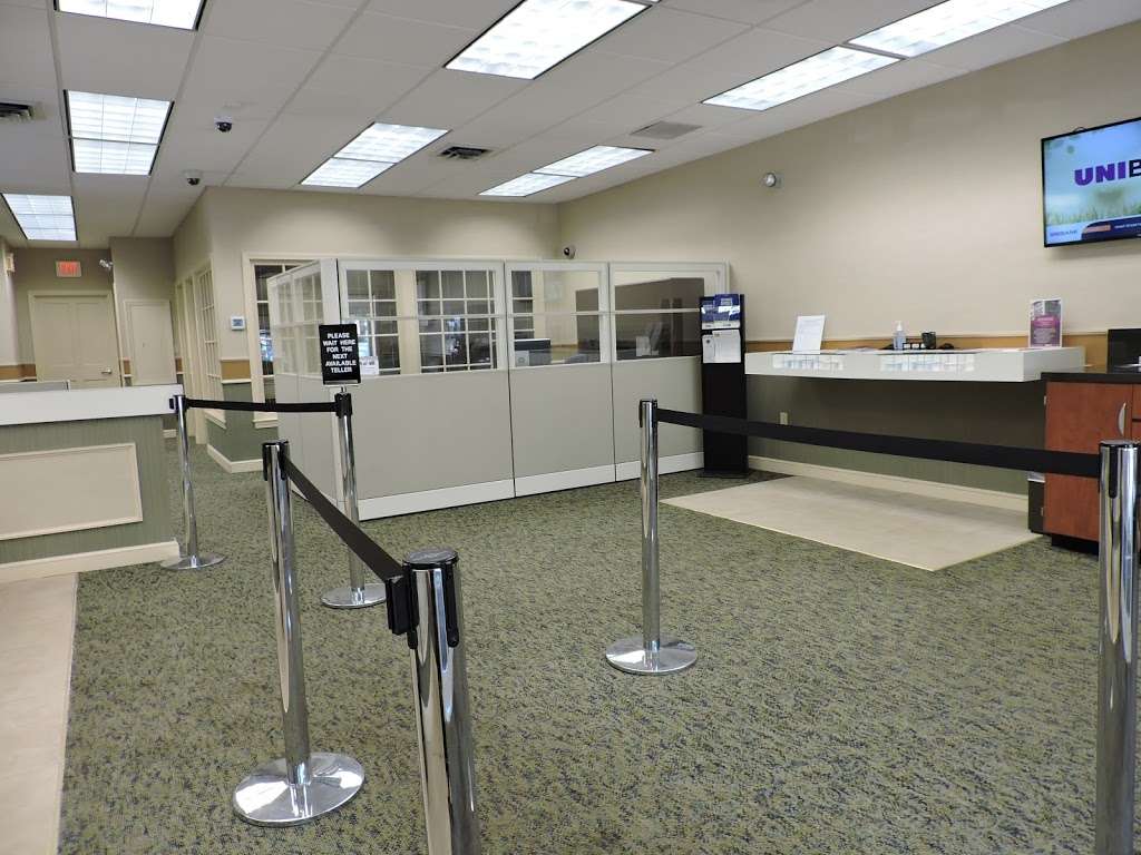 UniBank | 113 Main St, Upton, MA 01568, USA | Phone: (508) 529-3297