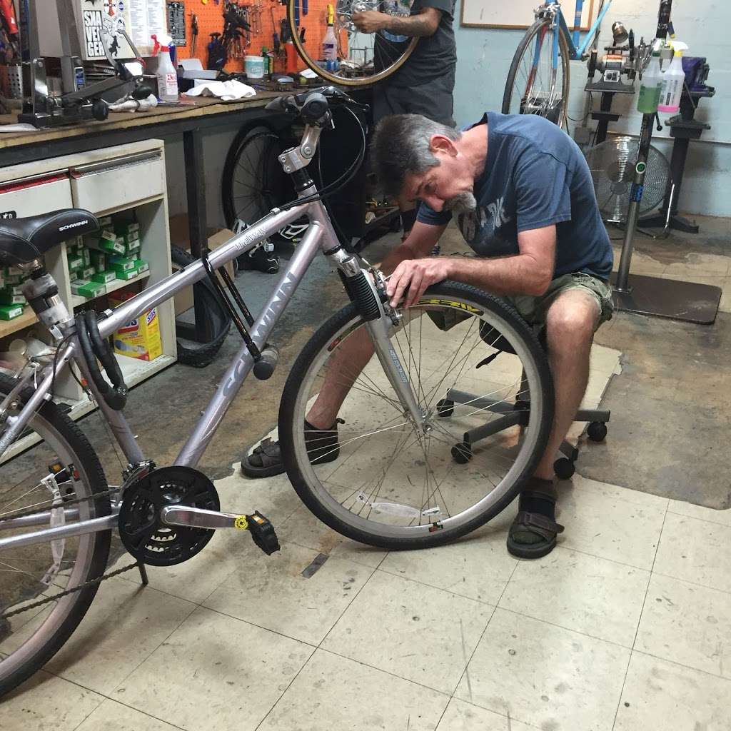 Blue Line Bike Lab | 1504 Yale St, Houston, TX 77008 | Phone: (713) 802-1707