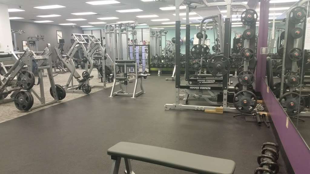 Anytime Fitness | 916 E Liberty St, York, SC 29745, USA | Phone: (803) 684-0181