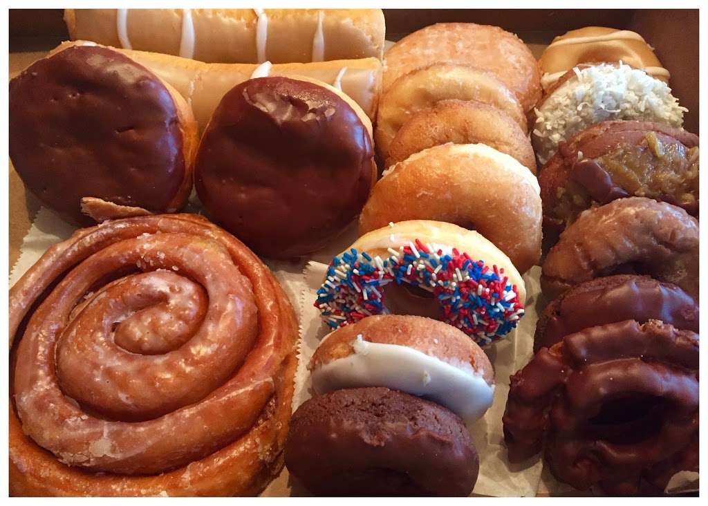 KC Donut | 401 S Parker St, Olathe, KS 66061, USA | Phone: (913) 254-9551