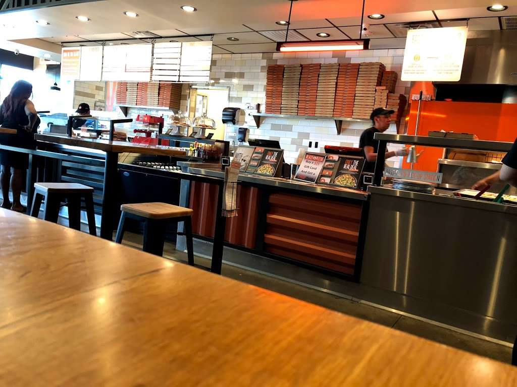 Blaze Pizza | 7459 Southwest Fwy #400, Houston, TX 77074, USA | Phone: (281) 709-6385