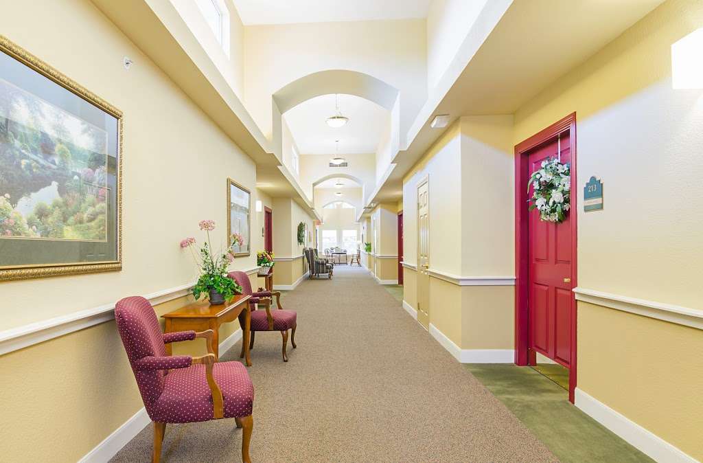 The Gardens at Barry Road Assisted Living and Memory Care | 8300 NW Barry Rd, Kansas City, MO 64153, USA | Phone: (816) 584-3200