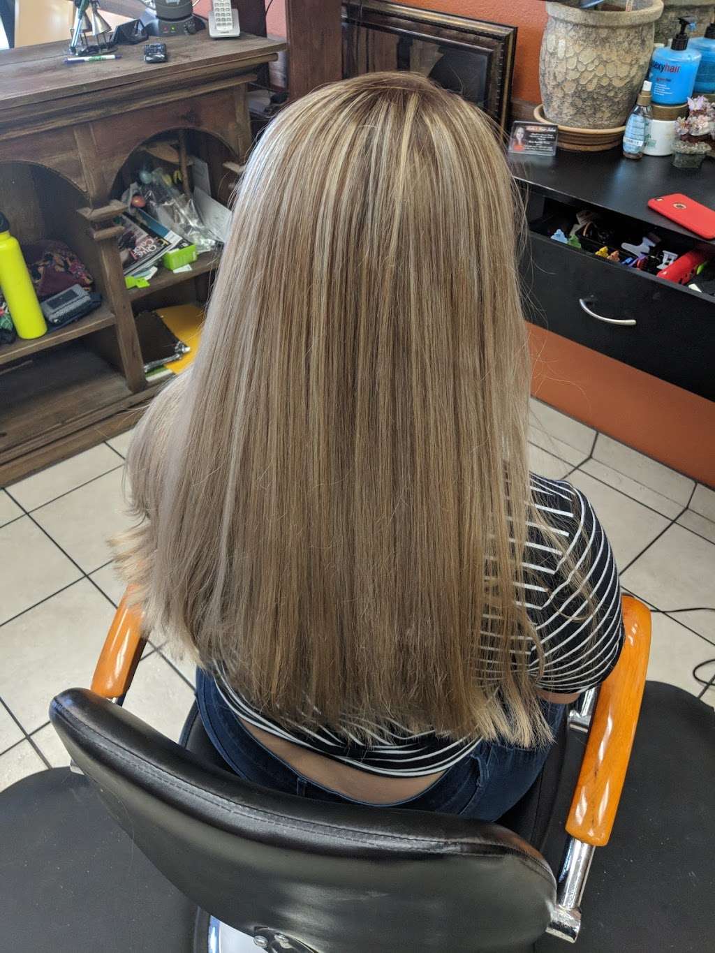 Bella,s Hair Salon | 9550 W Van Buren St ste 15, Tolleson, AZ 85353, USA | Phone: (623) 385-5171