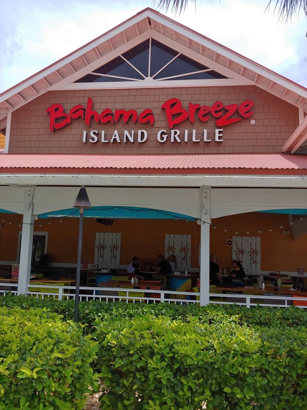 Bahama Breeze | 8160 W Irlo Bronson Memorial Hwy, Kissimmee, FL 34747, USA | Phone: (407) 390-0353