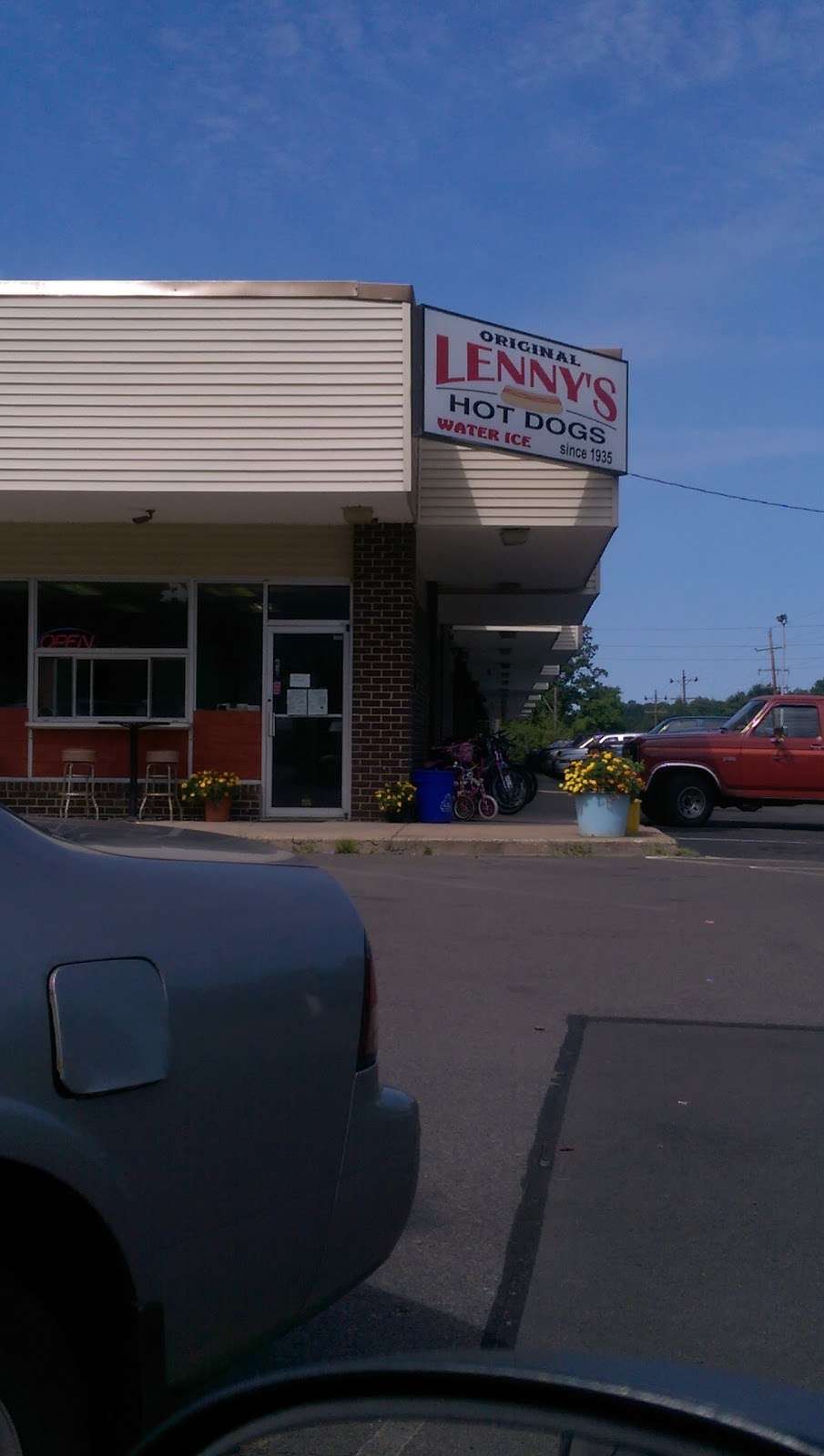 Lennys Hot Dogs | 606 W Street Rd, Feasterville-Trevose, PA 19053, USA | Phone: (215) 355-7616