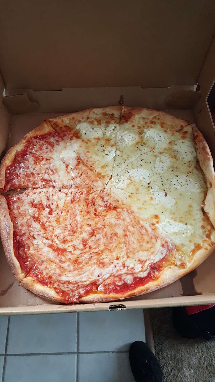 Rays Famous Pizza | 2302 Union Blvd, Allentown, PA 18109 | Phone: (610) 974-8786