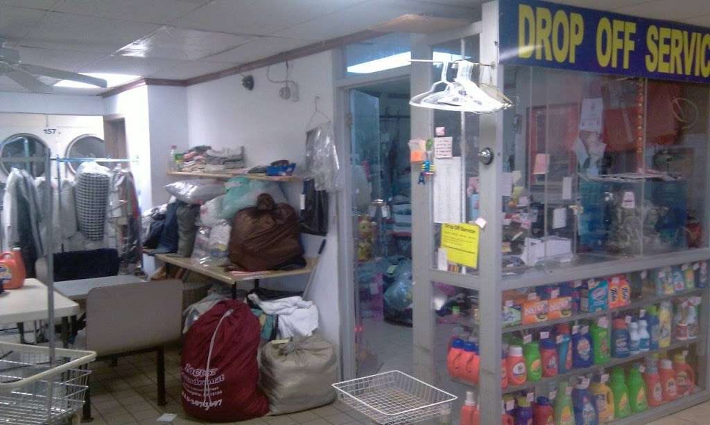 king laundromat | 1425 Chester Pike, Sharon Hill, PA 19079, USA | Phone: (484) 801-0086