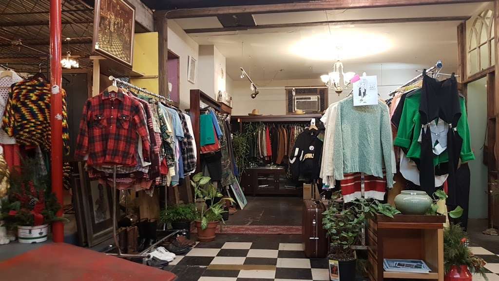 Pilsen Vintage | 1430 W 18th St, Chicago, IL 60608 | Phone: (312) 243-5915