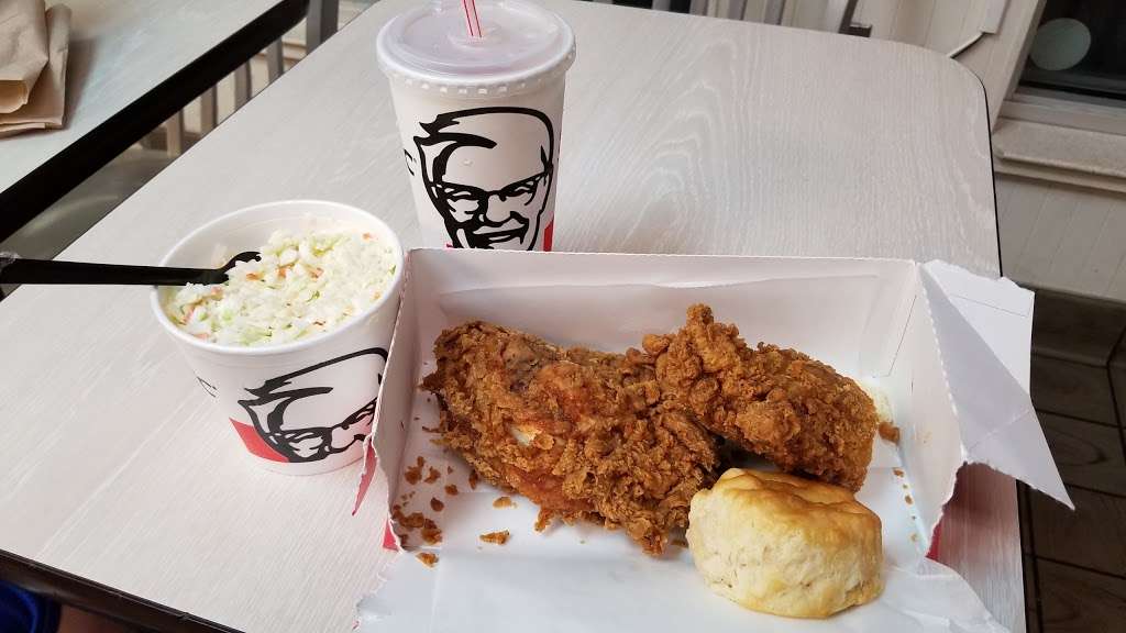 KFC | 19740 Saums Rd, Houston, TX 77084, USA | Phone: (281) 829-3280