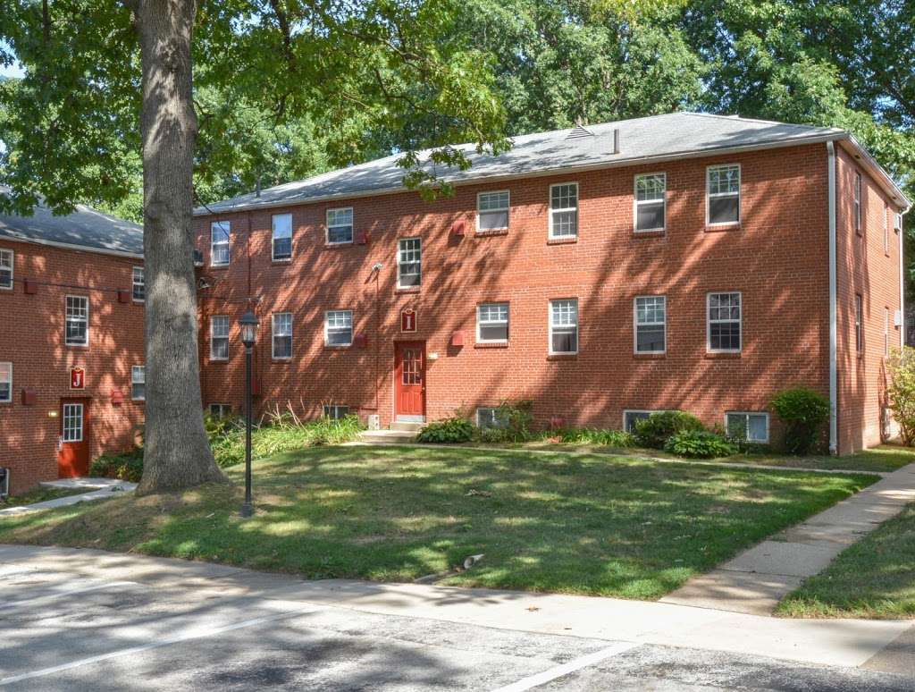 Knollwood Apartments | 30 Nutt Rd T5, Phoenixville, PA 19460, USA | Phone: (610) 933-3000
