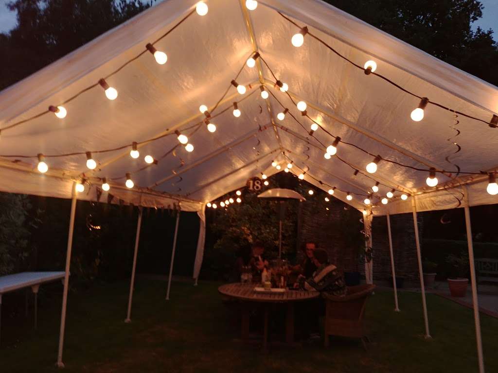 Nightless Copse B & B | Rusper Rd, Capel, Dorking RH5 5HE, UK | Phone: 01306 713247
